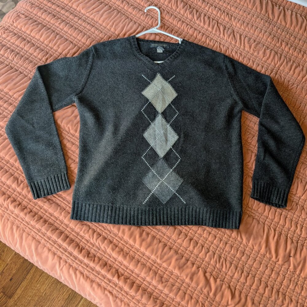 Men's Banana Republic Argyle V-neck Sweater in Gray | Size M